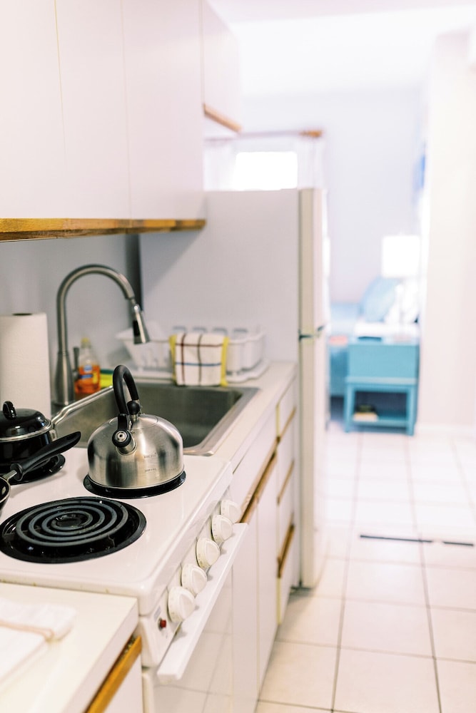 beachside gardens apartments by lowkl