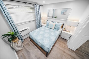 beachside gardens apartments by lowkl