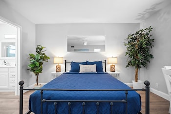 beachside gardens apartments by lowkl