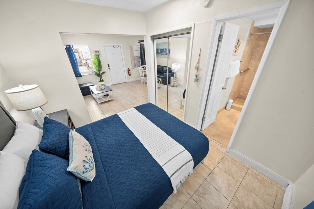 beachside gardens apartments by lowkl