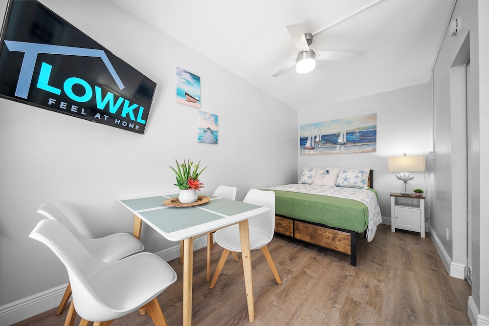 beachside gardens apartments by lowkl