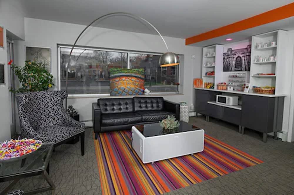 hotel royal oak