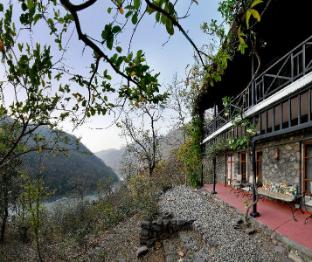 neemranas glasshouse on the ganges