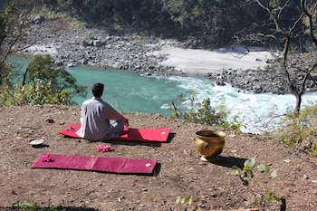 neemranas glasshouse on the ganges