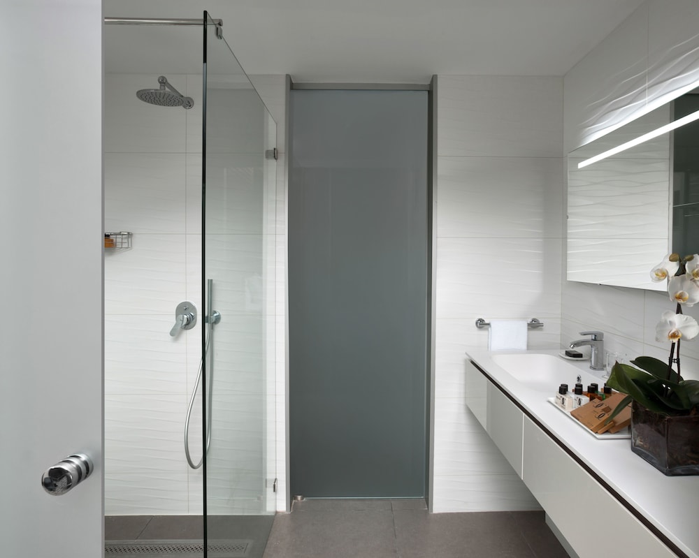 carlton tel aviv hotel