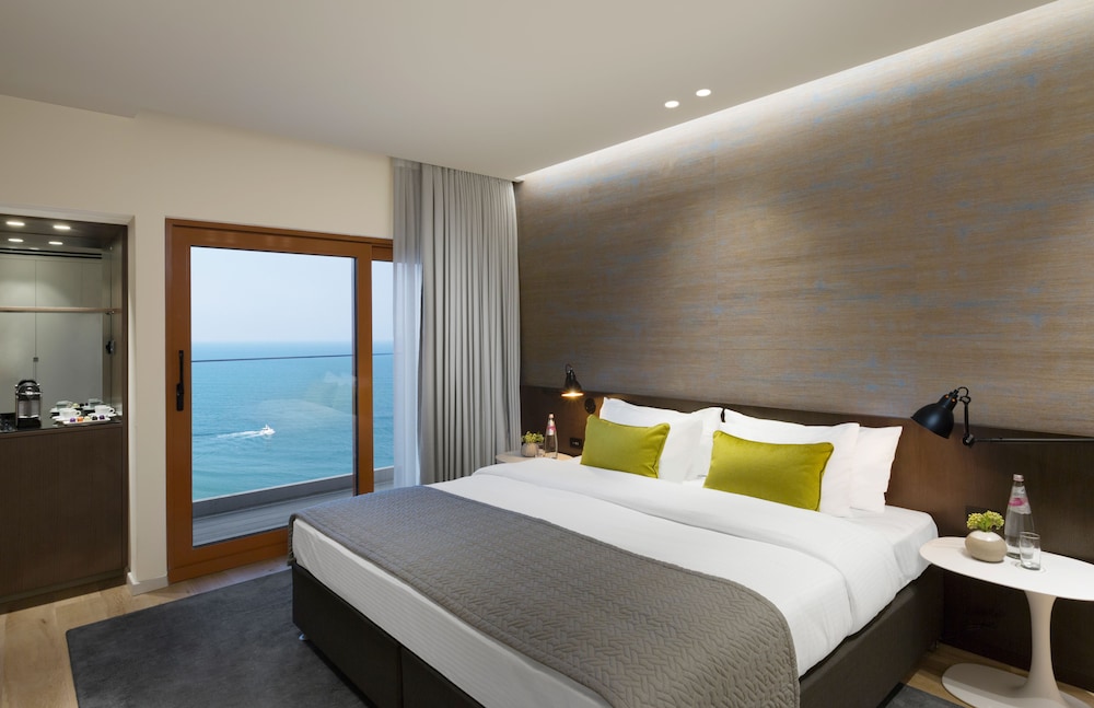 carlton tel aviv hotel