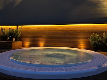 carlton tel aviv hotel