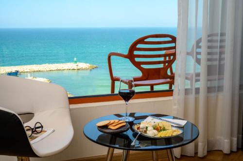 carlton tel aviv hotel