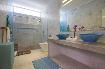 sri sharavi beach villas and spa