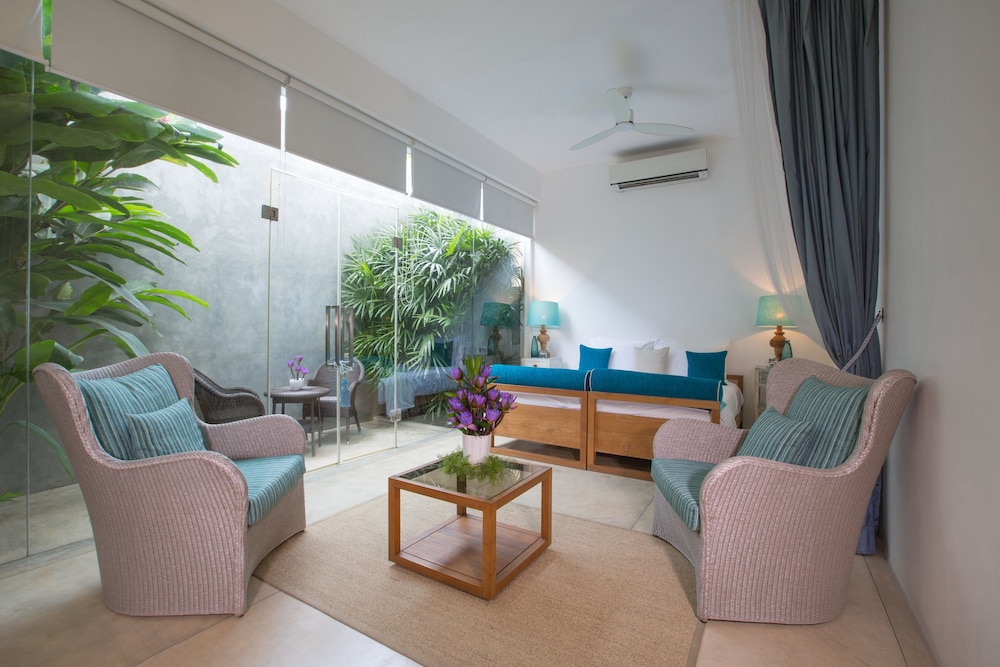 sri sharavi beach villas and spa