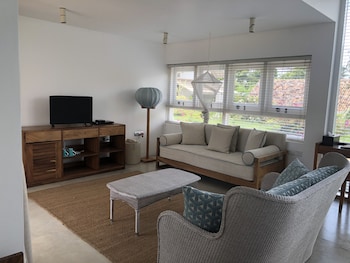 sri sharavi beach villas and spa