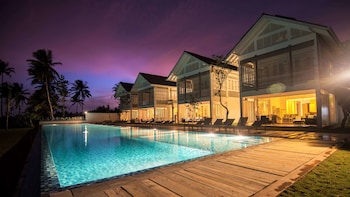 Sri Sharavi Beach Villas & Spa,Koggala>>Kamburugamuwa,5 star