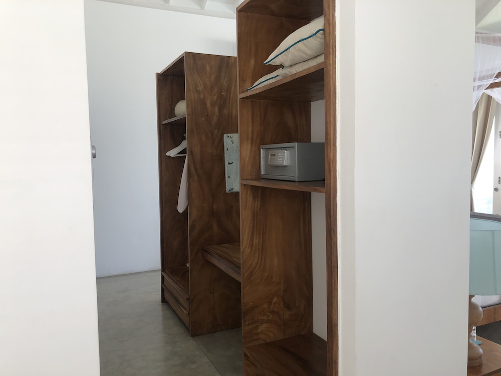 sri sharavi beach villas and spa