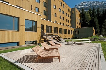 youth hostel st moritz