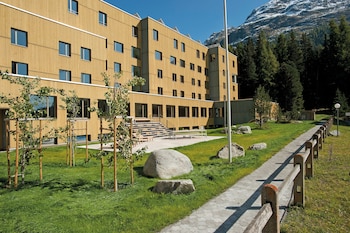 youth hostel st moritz