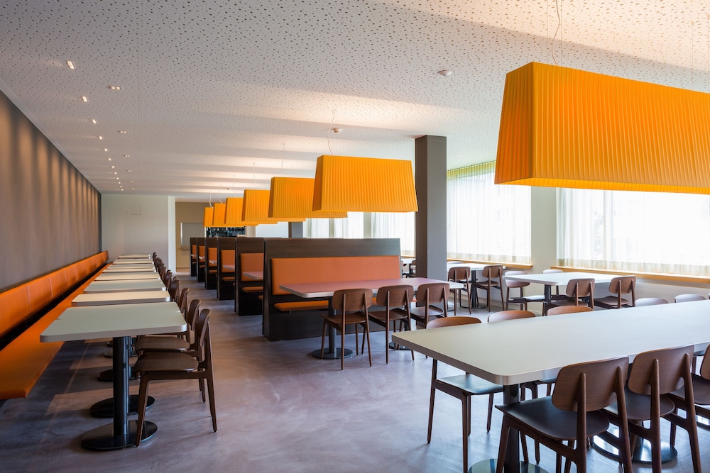 youth hostel st moritz