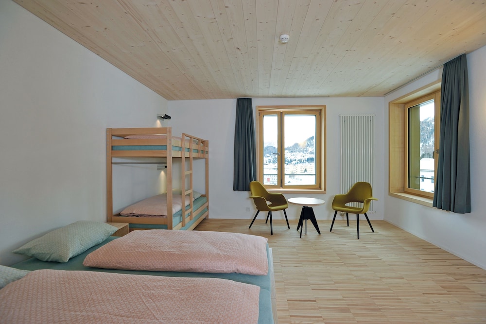 youth hostel st moritz