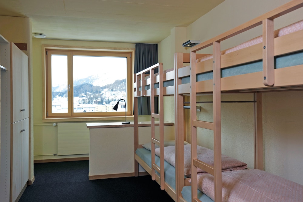 youth hostel st moritz