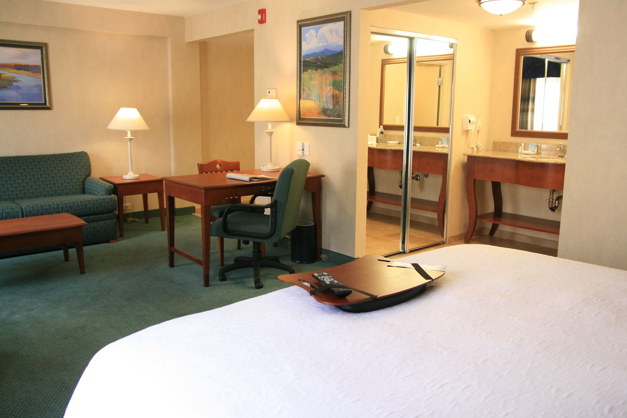 hampton by hilton chihuahua