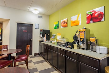quality inn airport southeast