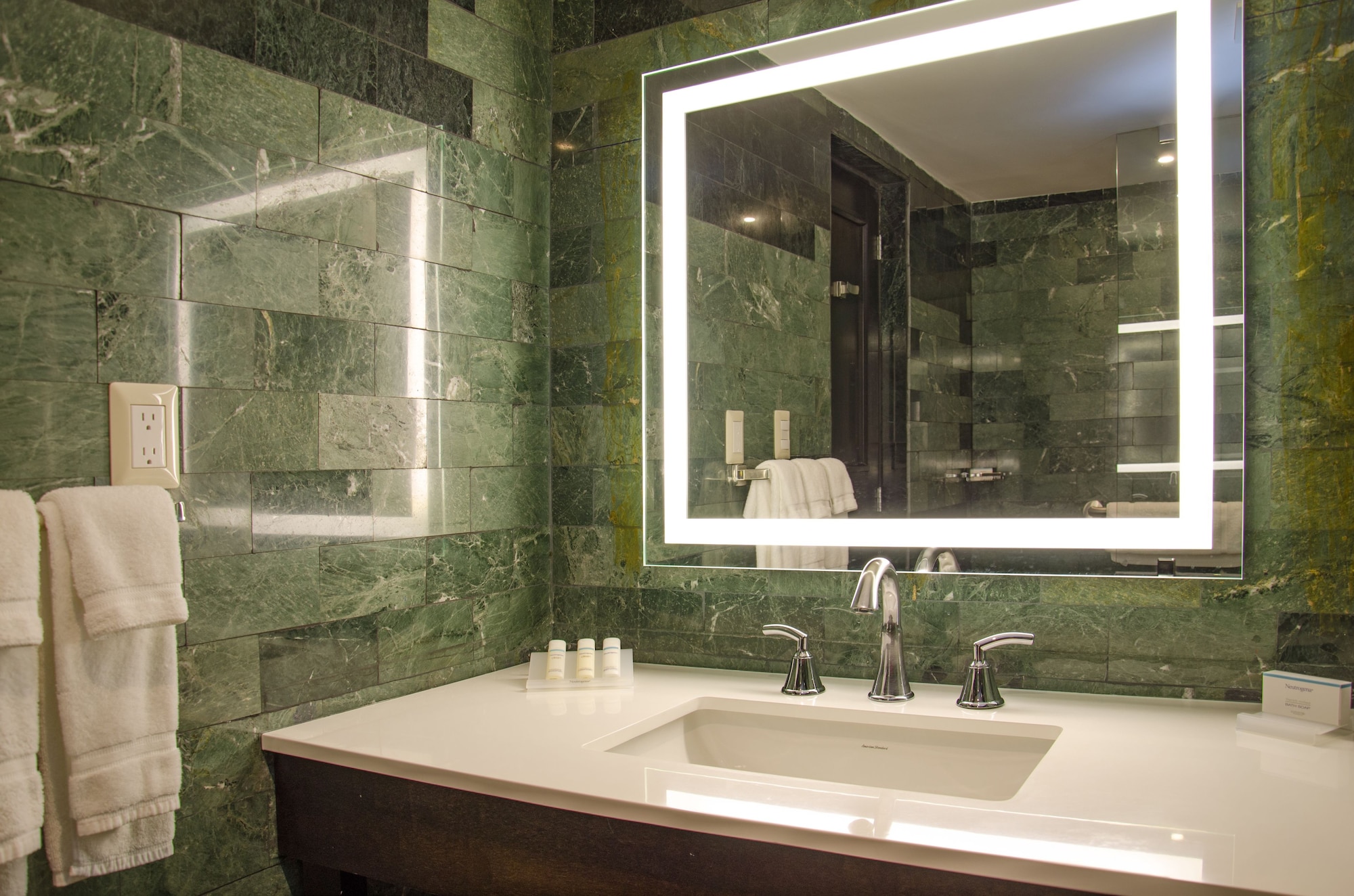 hilton garden inn guatemala city
