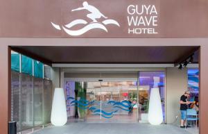 guya wave hotel