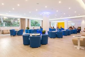 guya wave hotel