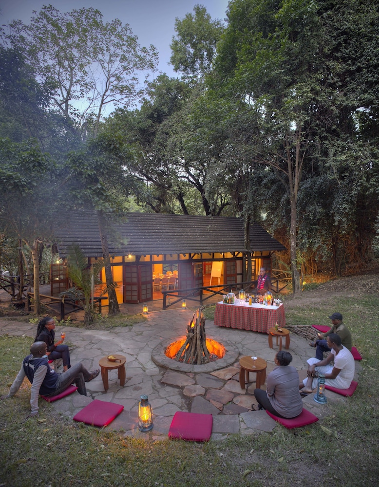 sarova mara game camp
