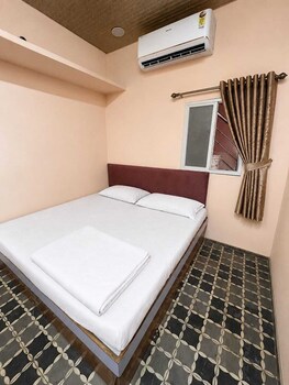 Kanha Homestay Near Mahakal Mandir,Ghee Mandi 25,2 star