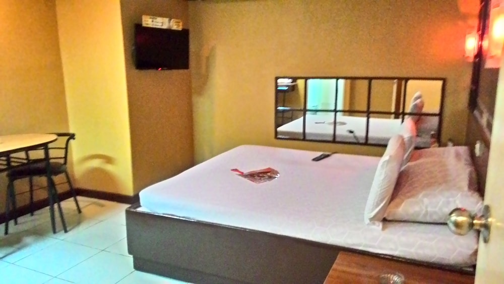 hotel sogo aurora blvd cubao