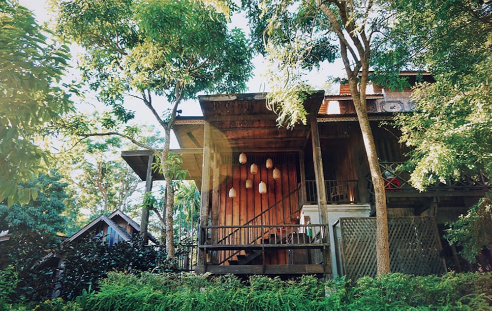 hotel des artists rose of pai