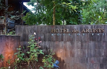 hotel des artists rose of pai