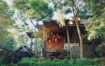 hotel des artists rose of pai