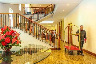 oak ray regency hotel