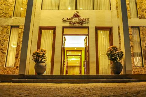 oak ray regency hotel