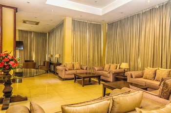 oak ray regency hotel