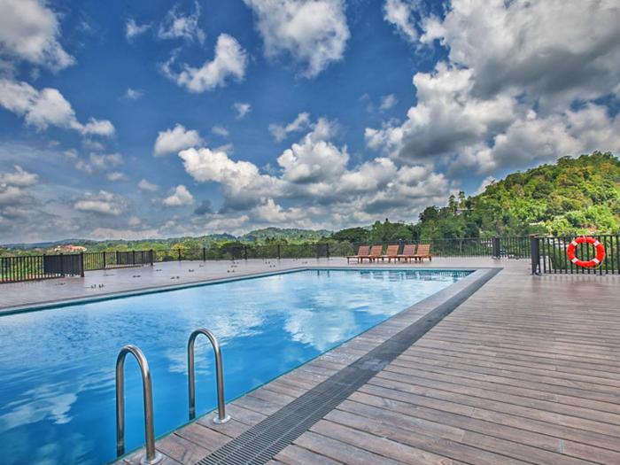 oak ray regency hotel