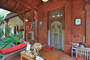 tebesaya cottage by pramana villas