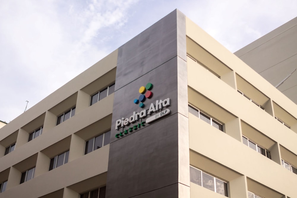 hoteles piedra alta by de los perez