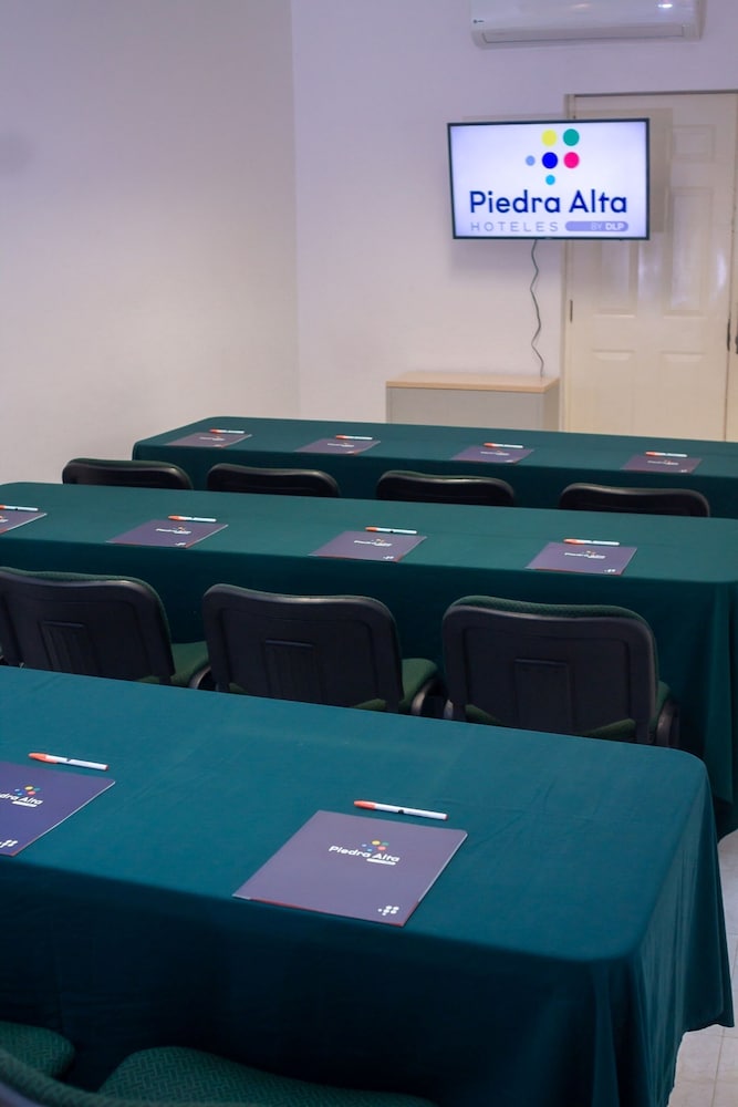 hoteles piedra alta by de los perez