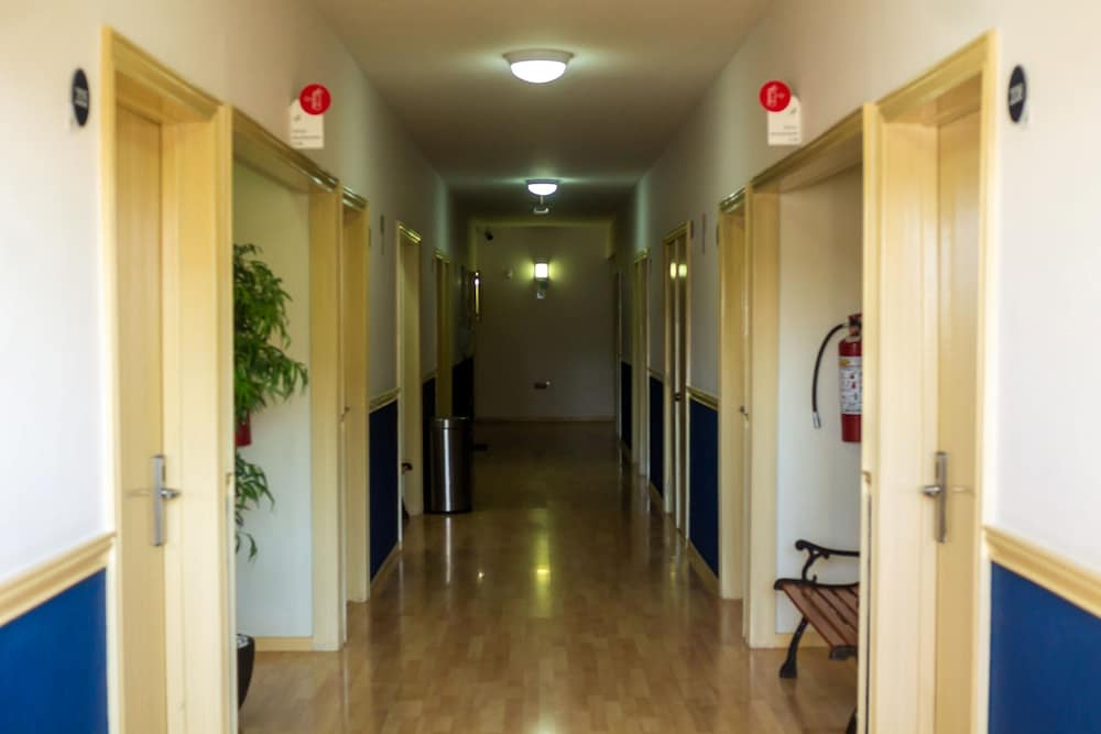 hoteles piedra alta by de los perez