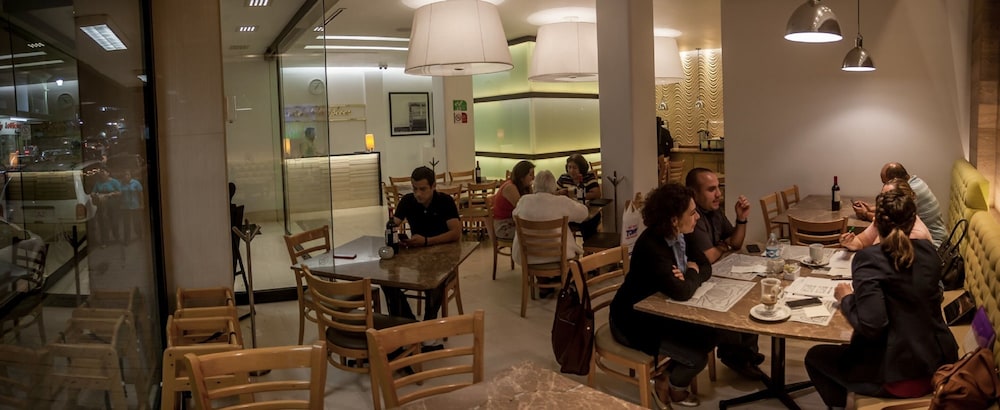 hoteles piedra alta by de los perez