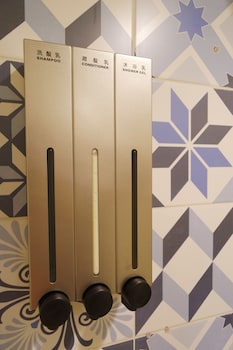 angels hostel taipei ximen