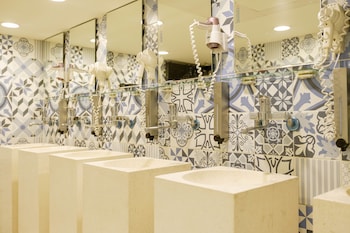 angels hostel taipei ximen