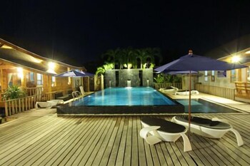 tique series boutique resort
