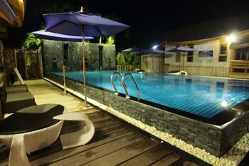 tique series boutique resort
