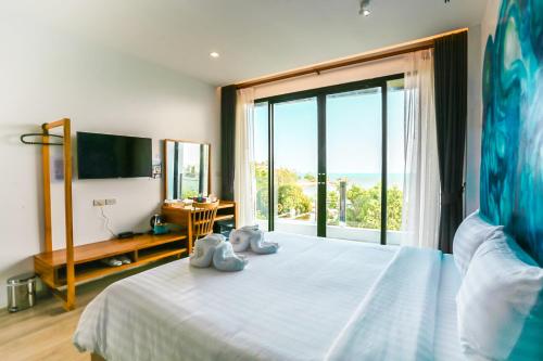tique series boutique resort