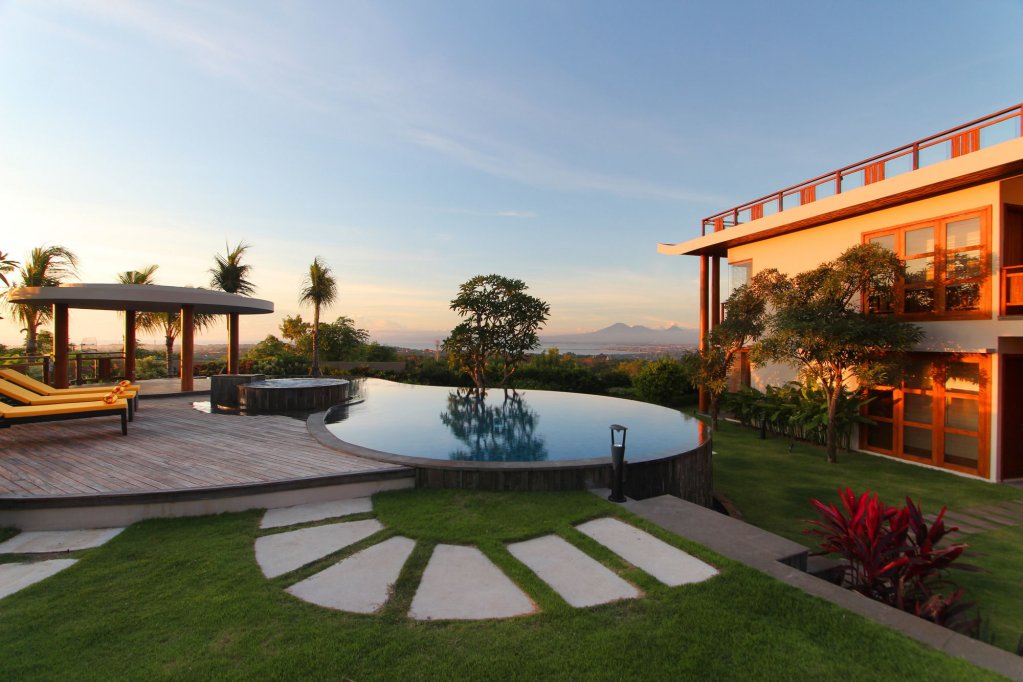 Casa Bonita Villa,Benoa>>Bali,5 star
