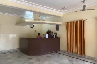 Shri Ram Hotel - 50 Mtrs. From Shri Ram Janam Bhumi,,3 star