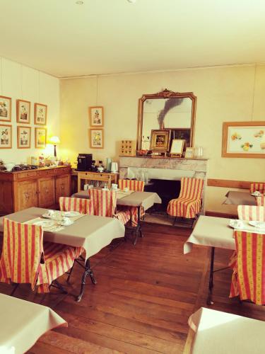 lussac les chateaux